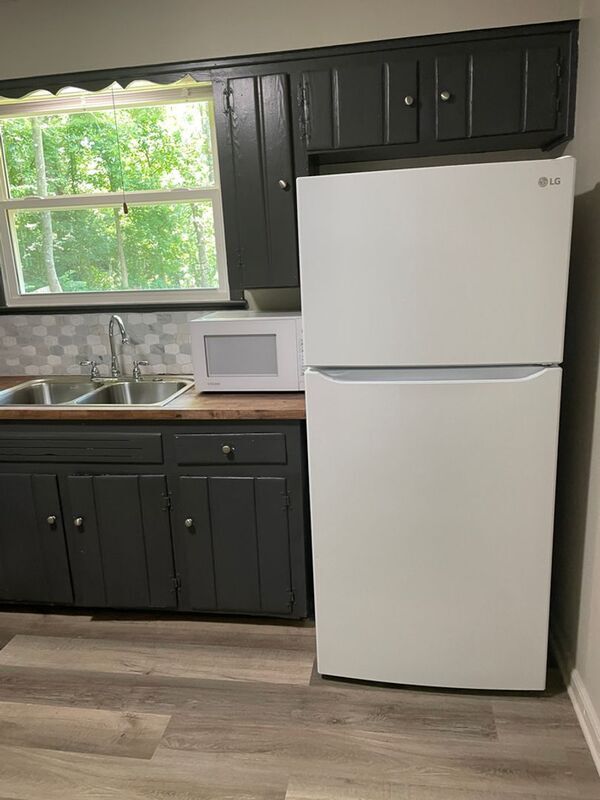 Foto del edificio - 3124 Moorewood Dr