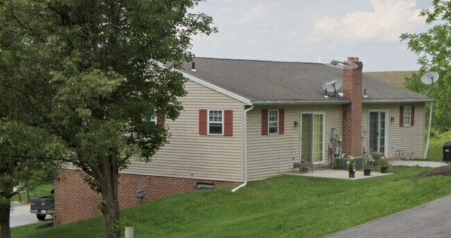 Foto del edificio - Coming Soon! Beautiful 3 Bed / 1.5 Bath in Dallastown School District!