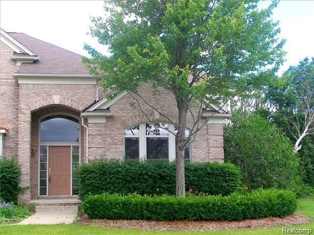 Foto del edificio - 51282 Plymouth Lake Dr