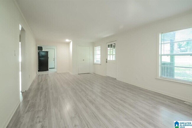 Foto del edificio - 817 79th Pl S