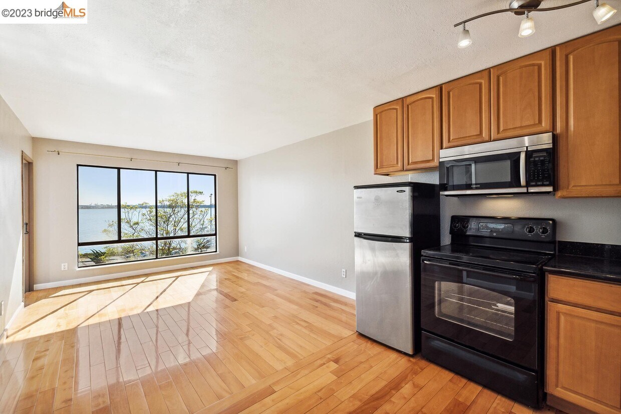 2 Anchor Dr Unit F396, Emeryville, CA 94608 Condo for Rent in