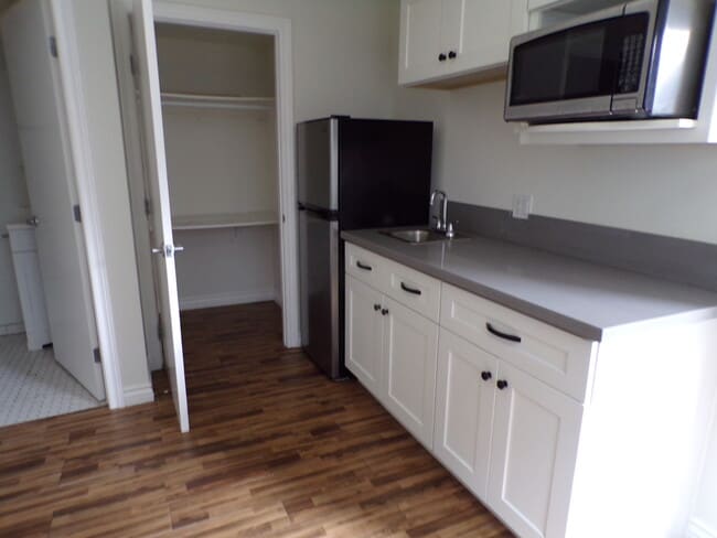 Foto del edificio - 1036 N Bonnie Brae St