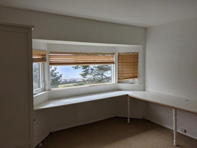 Ocean view room - 371 Inverness Dr