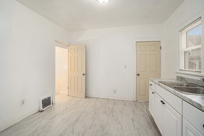 Foto del edificio - 435 Skirrow Pl