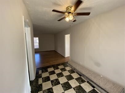 Foto del edificio - 4420 Roseland St