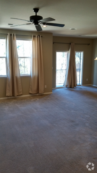 Building Photo - 9398 Loggia St