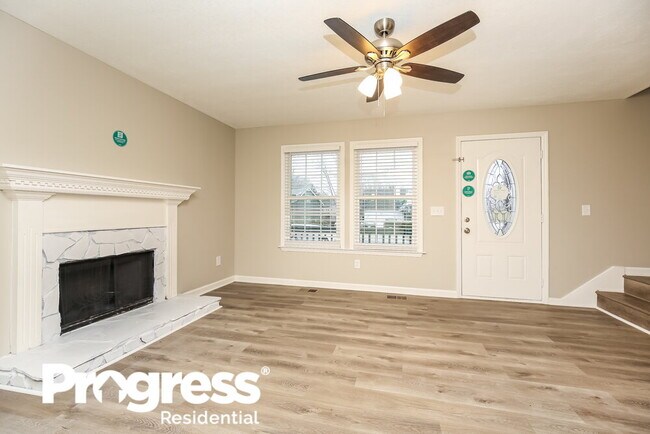 Foto del edificio - 403 Waters Edge Ln