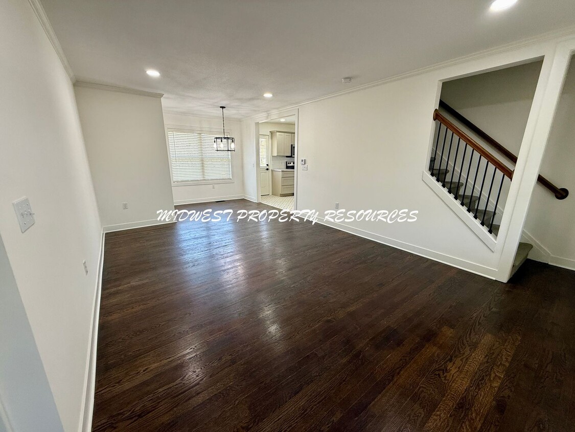 Foto principal - Newly Remodeled Home with Gorgeous Kitchen...