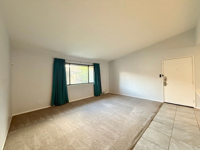 Building Photo - AVAILABLE NOW!! Upstairs 2 Bedroom 2 Bathroom Condo in Cathedral City!!