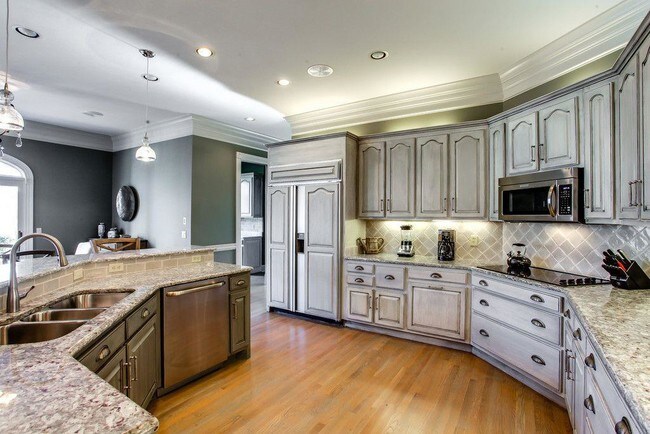 Building Photo - 7 bedroom in Franklin TN 37064