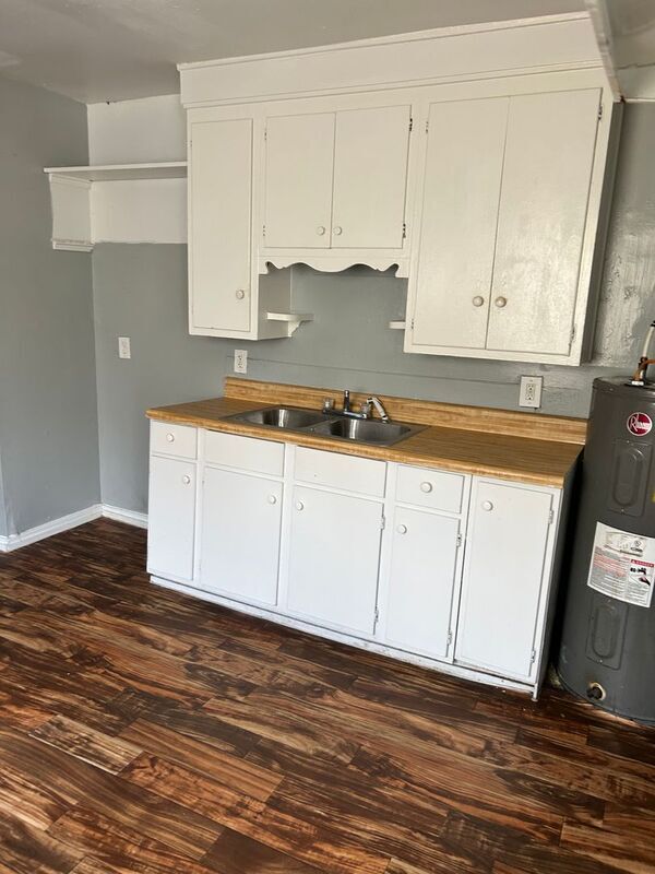 Foto del edificio - 1872 Fulton Ave SW