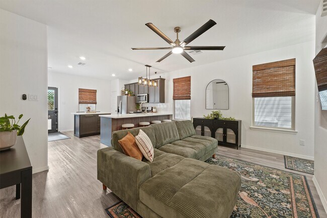 Foto del edificio - 16638 Spirit St