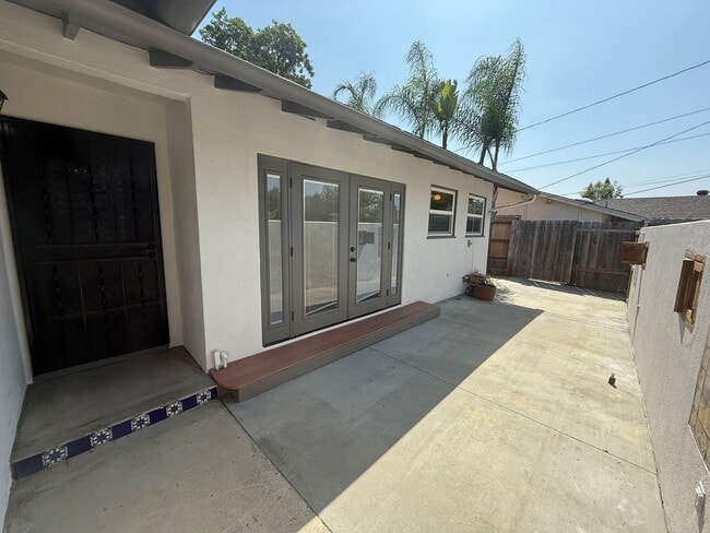 Building Photo - Charming 3BR/1.5BA Home for Rent in San Ca...