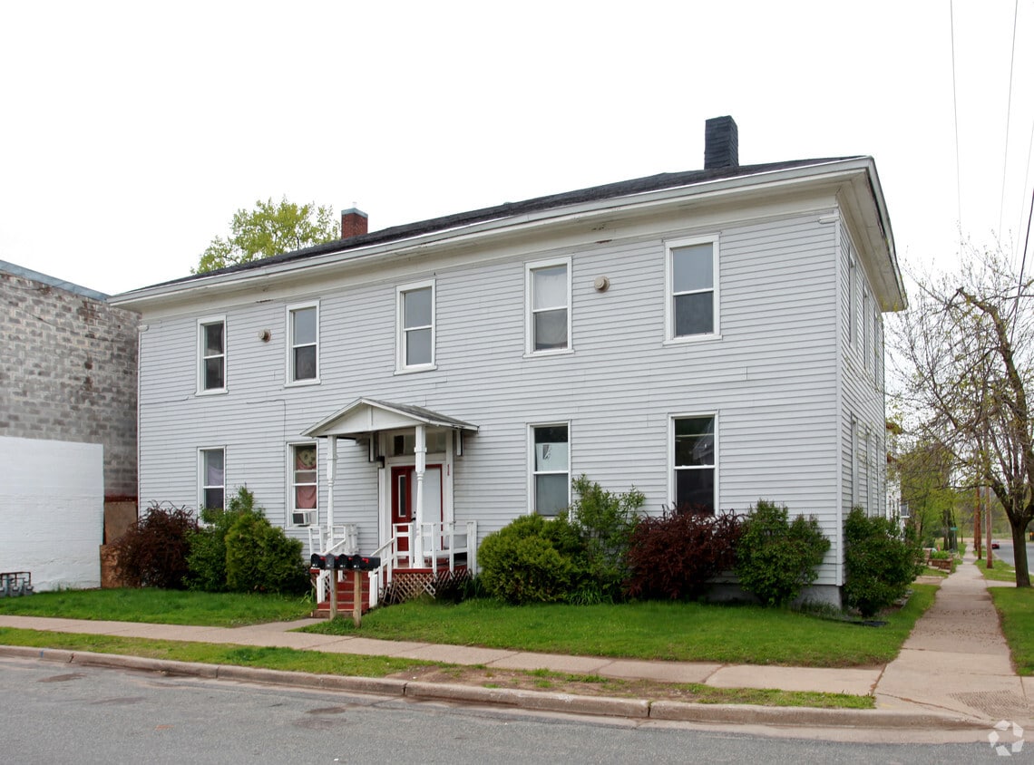 436 N Barstow St, Eau Claire, WI 54703 Apartments in Eau Claire, WI