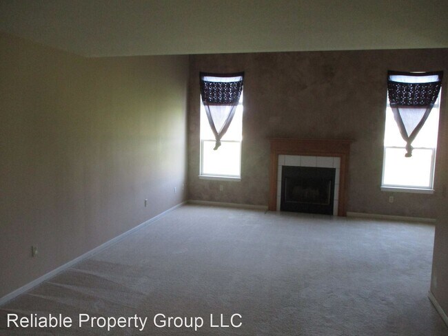 Building Photo - 4 br, 2.5 bath House - 8933 Crosier Lane