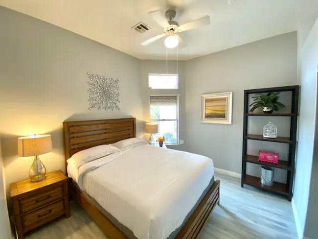 Building Photo - Perfect single-family house