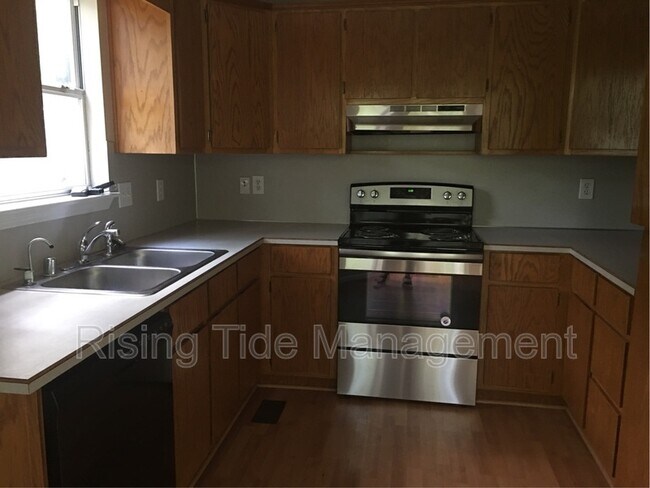 Foto del edificio - 1115 Ridge Dr