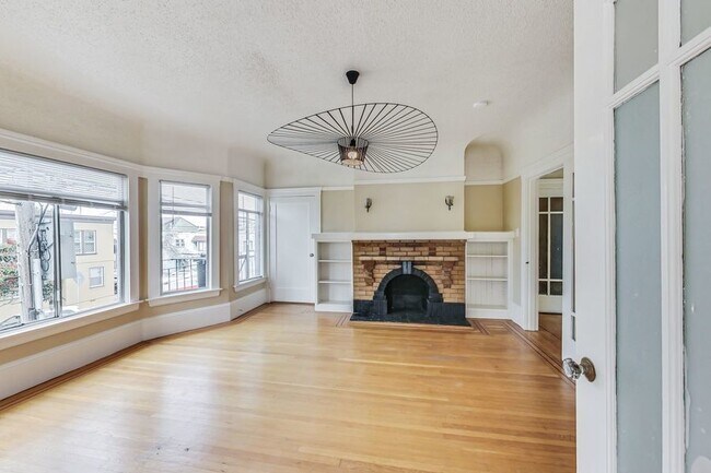 Building Photo - 1 Bed/1 Bath Available