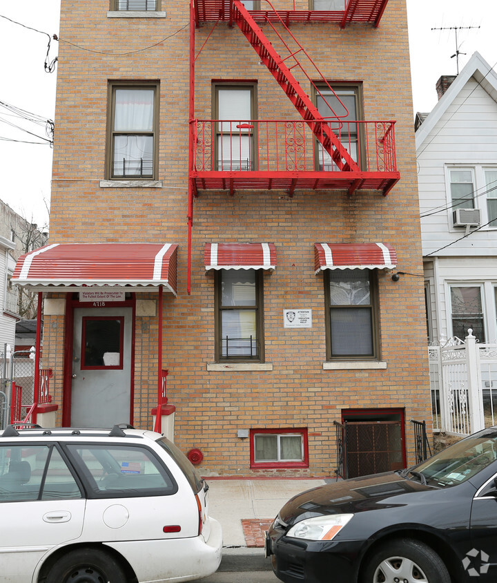 Building Photo - 4718 Richardson Ave