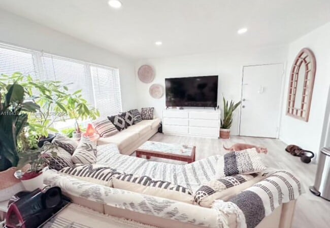 Foto del edificio - 316 Surfside Blvd
