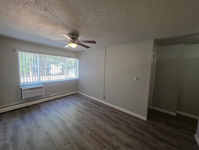 Photo - 233 E Arvada St Apartment