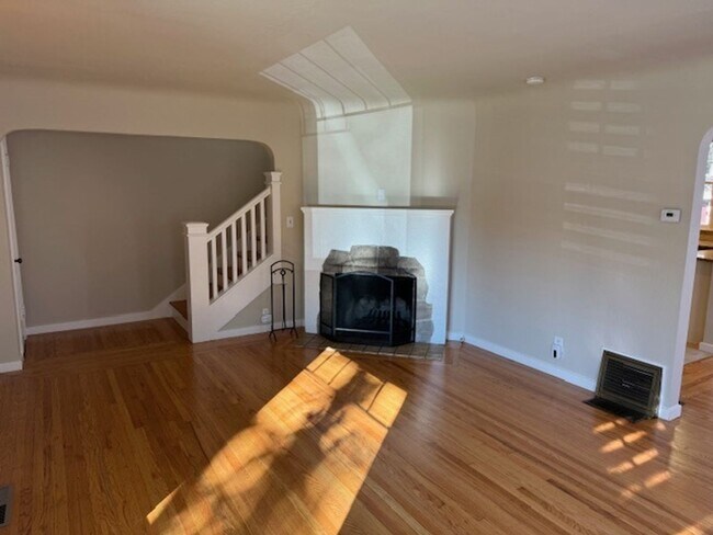 Foto del edificio - Beautiful Old Town Napa Two Bedroom House