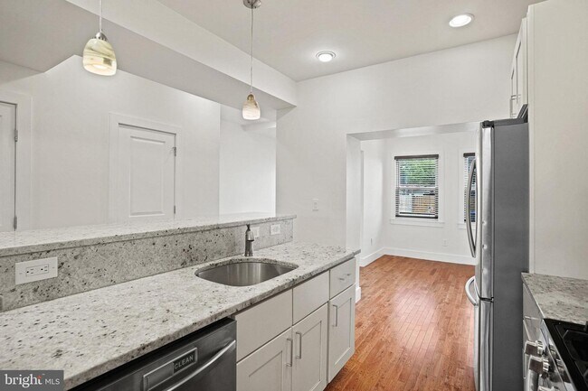Building Photo - 5415 Kansas Ave NW