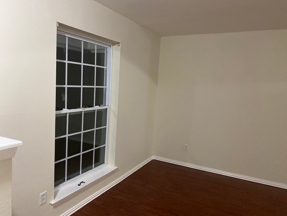 Foto principal - 4001 Olympia St
