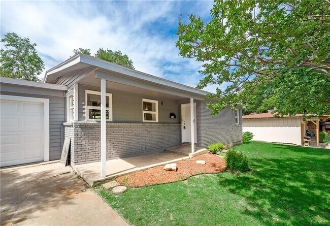 Building Photo - 3112 Mimosa Park Dr