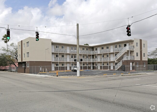 Foto del edificio - 1001-1003 NW 62nd St