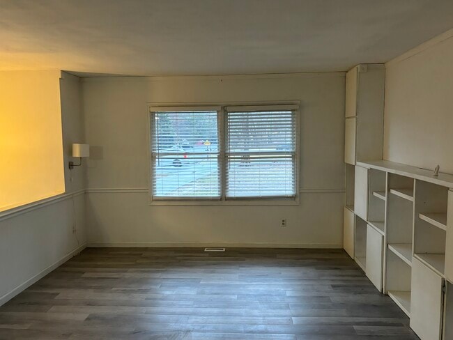 Building Photo - 77 Overlook Rd
