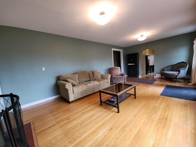 Foto del edificio - 907 W Swanzey Rd