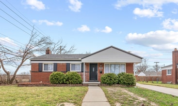 Building Photo - 3741 Lodge Ln