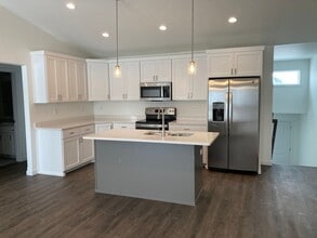 Building Photo - 307 Toronto Dr