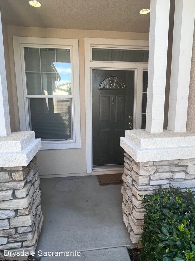 Foto del edificio - 2 br, 2 bath House - 700 Michelbook Lane