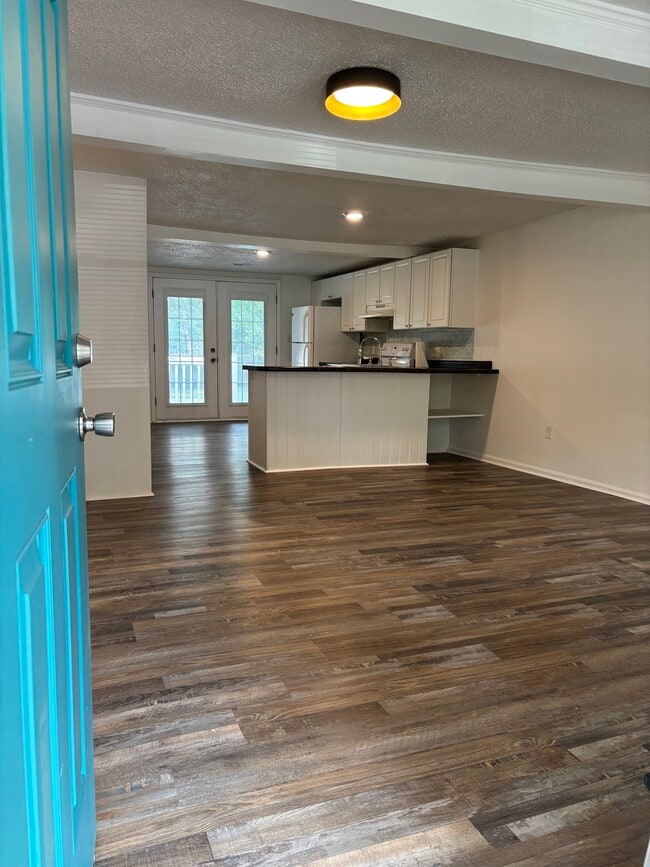 Welcome - 2307 8th Ave