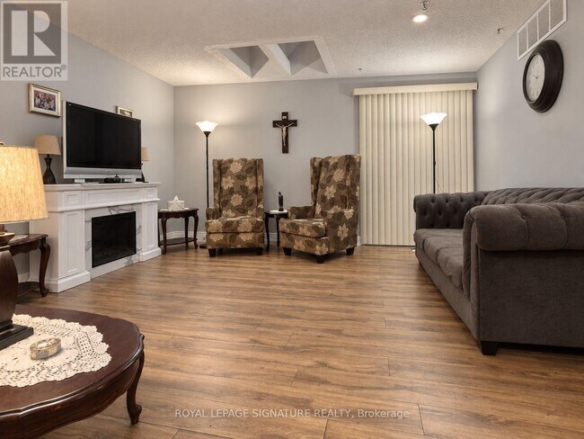 Building Photo - 6322 Martel Ct