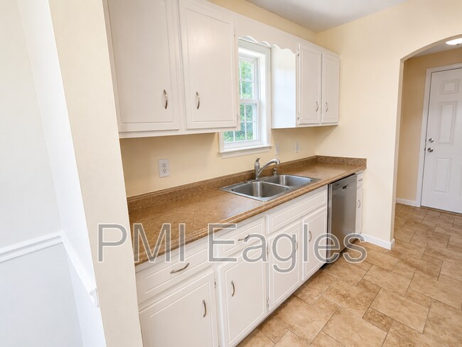 Foto del edificio - 1140 Timothy Ave