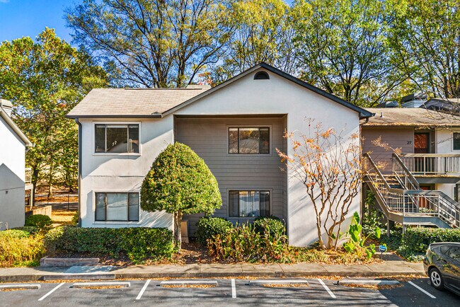 Building Photo - 28 Finch Trail NE