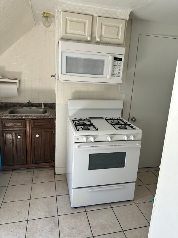 Primary Photo - 77 Lenox Ave