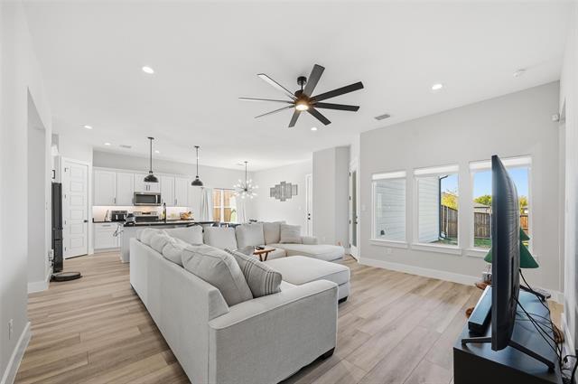 Foto del edificio - 7733 Indian Ridge Trail