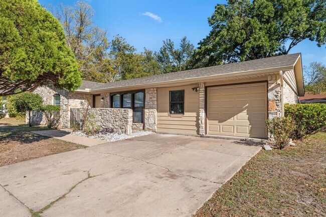 Foto del edificio - 7301 Langston Dr