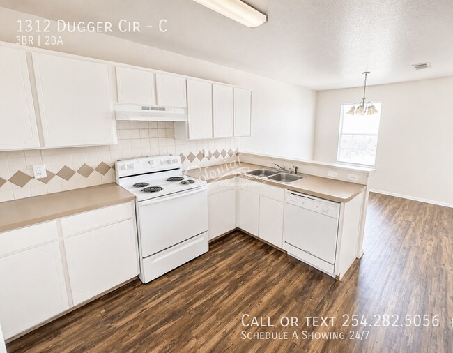 Foto del edificio - 1312 Dugger Cir