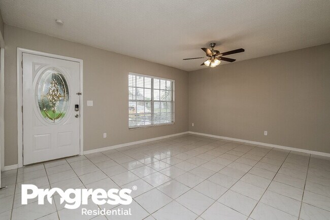 Foto del edificio - 16120 Pebblebrook Dr