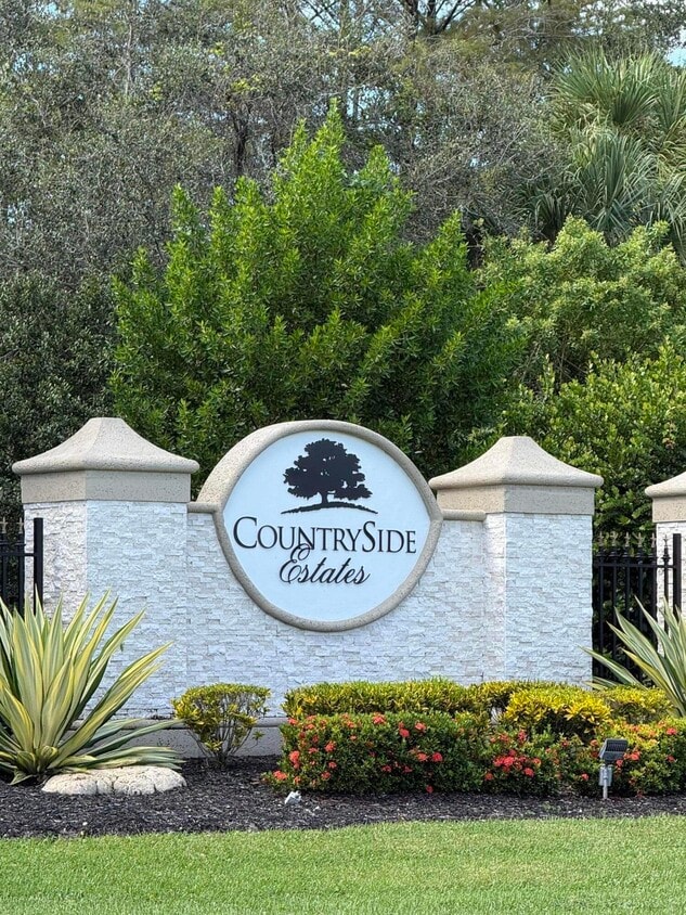 Building Photo - 5029 Forest Dale Dr