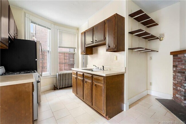 Foto del edificio - 21 Lynwood Pl
