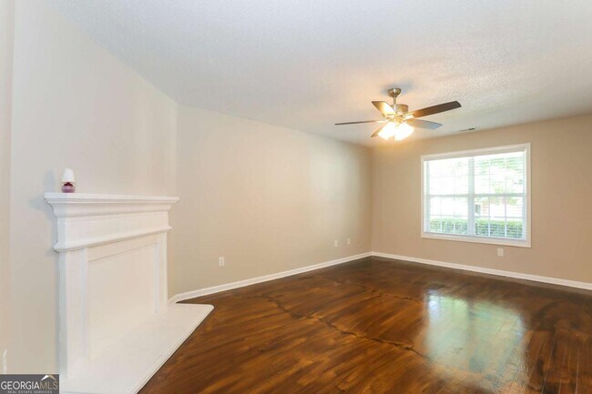 Foto del edificio - 6961 Mahonia Pl