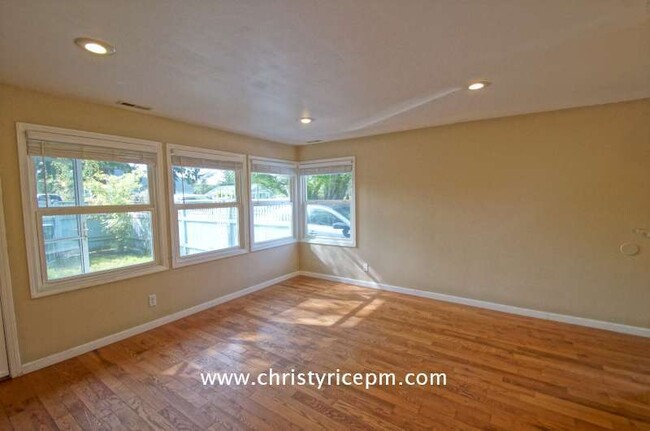 Building Photo - 12038 14th Avenue Northeast