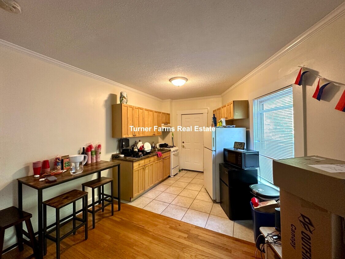 Foto principal - 27 Forest St