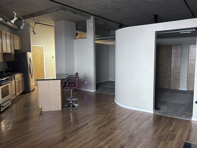Foto del edificio - 6 South Laflin Street, Unit 920